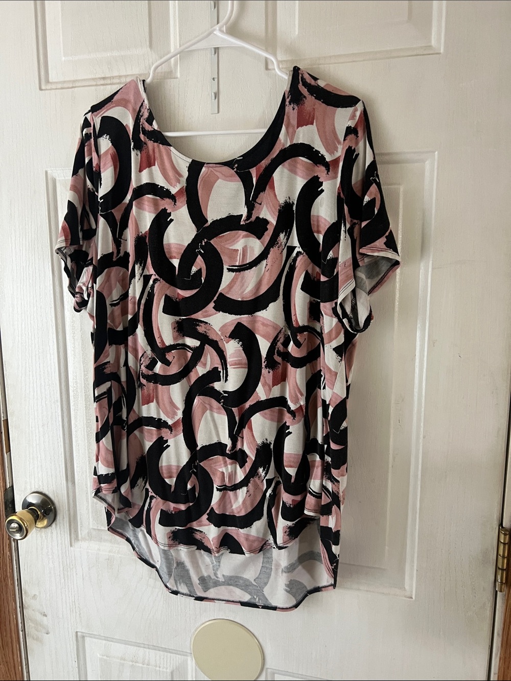 Alfani Pink & Black Abstract Brushstroke Short Sleeve Tunic